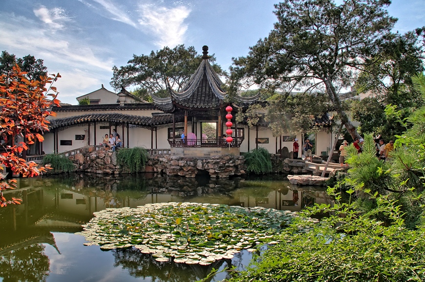 HDR photo of a Chinese garden processed with easyHDR
